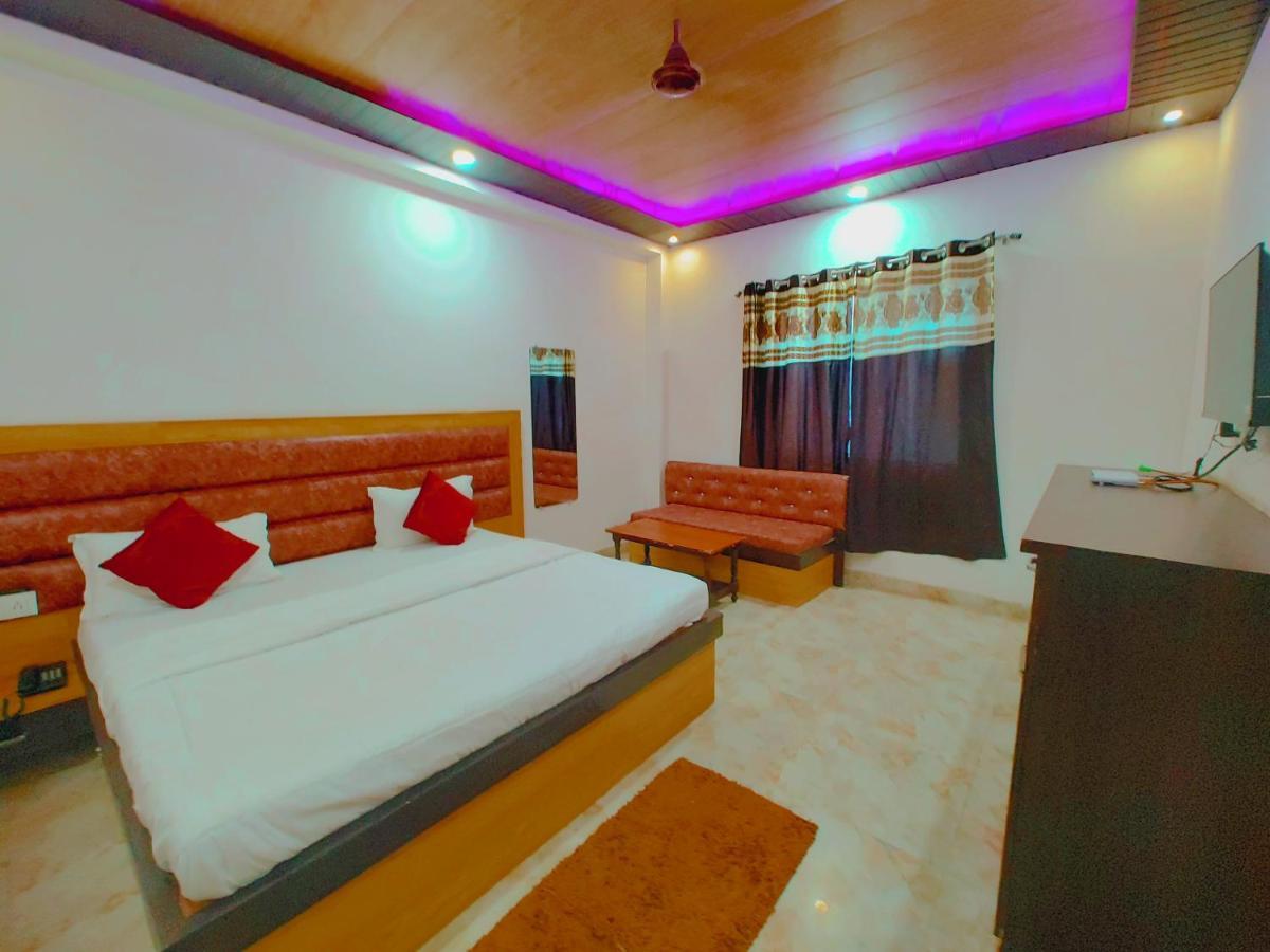 Elegance Hotel And Banquet Ayodhya Exterior foto