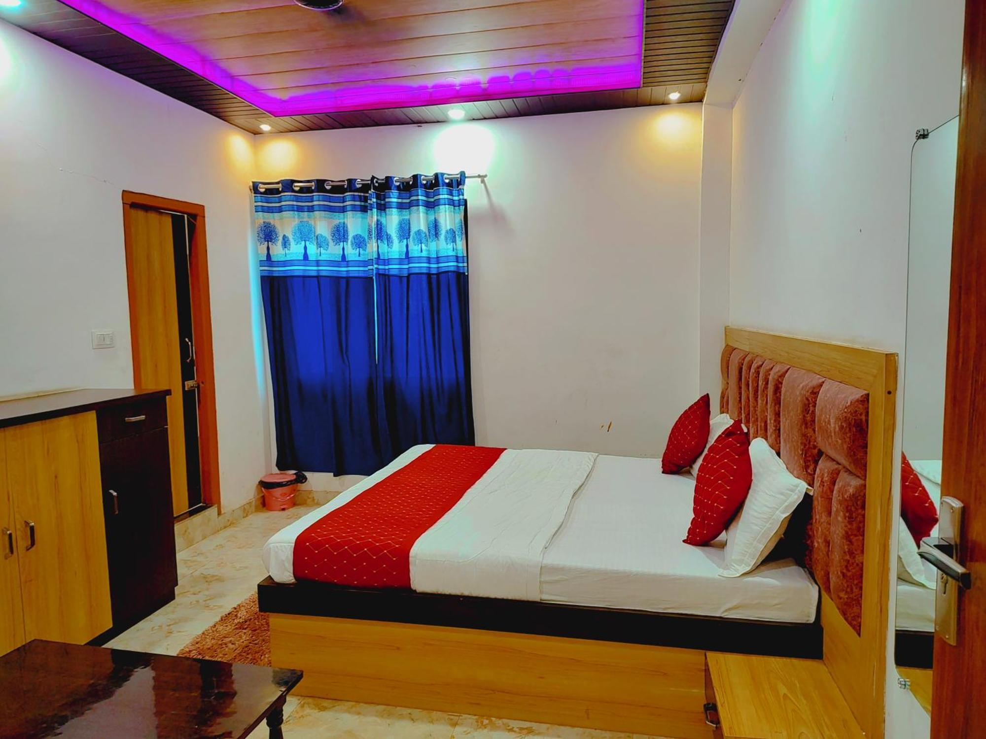 Elegance Hotel And Banquet Ayodhya Exterior foto